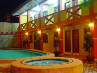 Hotel Saltimboca Tourist In Bacolod Exterior foto